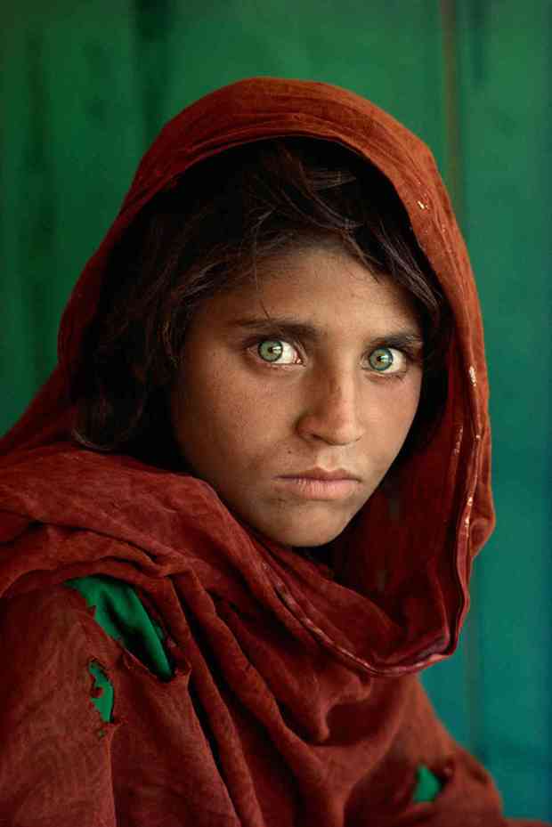 Steve McCurry, Afghan Girl, Afghanistan, 1984.